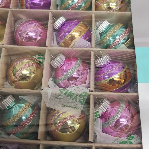 RADKO SHINY BRITE MINI GLASS ORNAMENTS COLORFUL w/ GLITTER BOX OF 20 CHRISTMAS - Picture 2 of 4